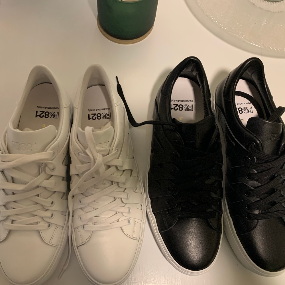 PS821 White / black